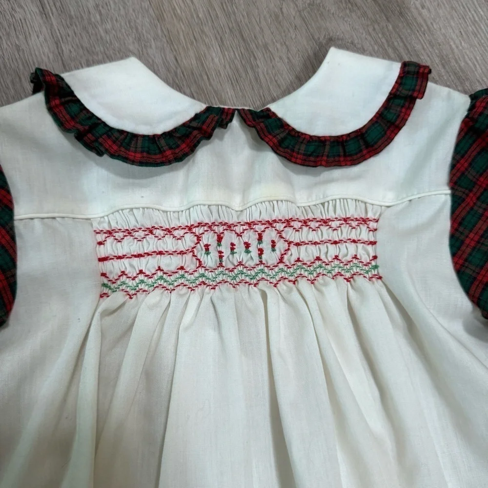 Carters Vintage Baby Girl Red Green Plaid Smocked Christmas Top Peter Pan Collar